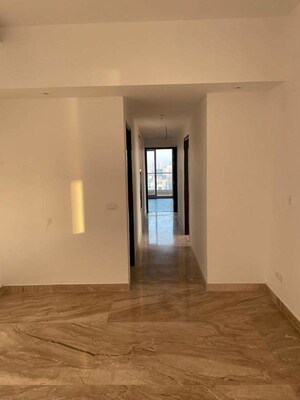 Room in 3 BHK Apartment at Supertech Supernova Nova Residences, Sector 94 – for Rent