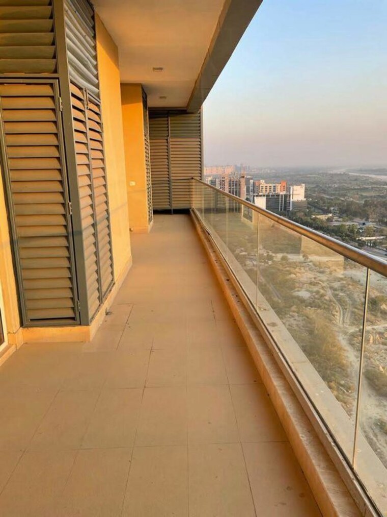 Balcony, supertech-supernova-nova-residences 3 Bedroom 2105 Sq.Ft. Apartment In Sector 94 Noida 9656363