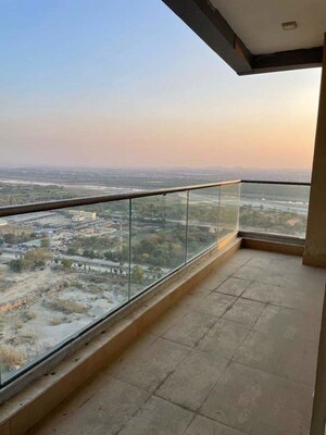 Swimming Pool in 3 BHK Apartment at Supertech Supernova Nova Residences, Sector 94 – for Rent