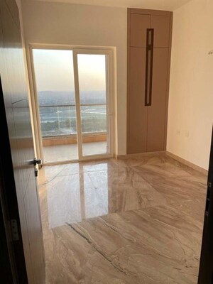 Room in 3 BHK Apartment at Supertech Supernova Nova Residences, Sector 94 – for Rent