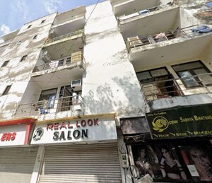  Apartment For Sale in Lajpat Kunj