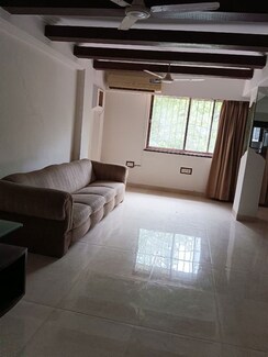 2 BHK + Extra Room Apartment For Sale in Juhu