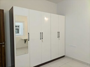 Room in 2 BHK Apartment at Prestige North Point, Kammanahalli – for Rent