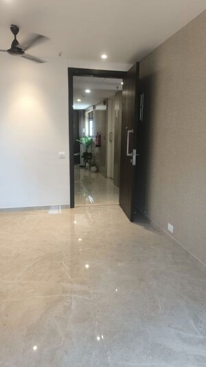 Room in 3 BHK Apartment at Hiranandani Highland, Powai – for Rent