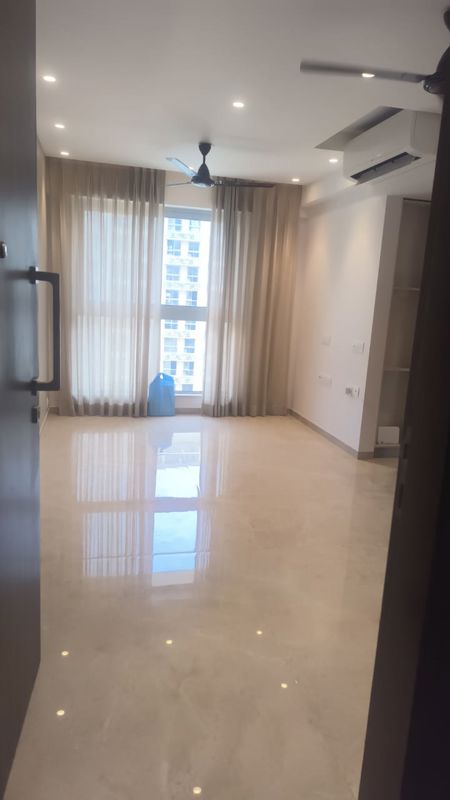 3 BHK 800 Sq.Ft. Apartment in Hiranandani Highland