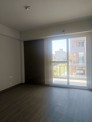 Room in 3 BHK Apartment at Sushma Elite Cross, Dhakoli – for Rent