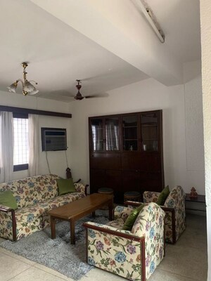 Bedroom in 1 BHK Builder Floor at Defence Colony – for Rent