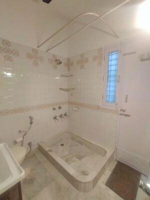 Bathroom in 1 BHK Builder Floor at Defence Colony – for Rent