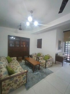 1 BHK Builder Floor For Rent in Defence Colony