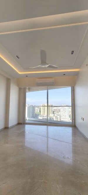 Room in 3 BHK Apartment at Gurukrupa Alaknanda, Vile Parle West – for Sale