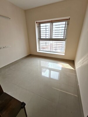 Room in 2 BHK Apartment at Kolte Patil Raaga, Hennur Road – for Rent