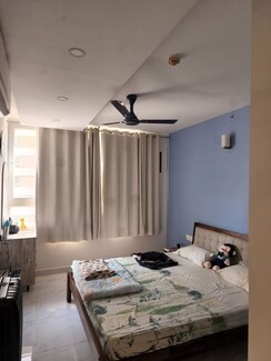 2.5 BHK + Pooja Room Apartment For Rent in Mantri Lithos