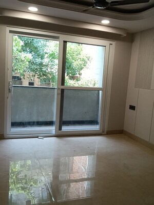 Room in 3 BHK Builder Floor at Kailash Hills – for Sale