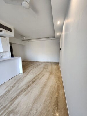 Room in 3 BHK Apartment at Supertech Supernova Nova Residences, Sector 94 – for Rent