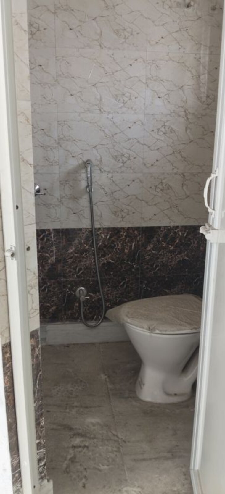 Bathroom, bosepukur 2 Bedroom 850 Sq.Ft. Apartment In Bosepukur Kolkata 10406127