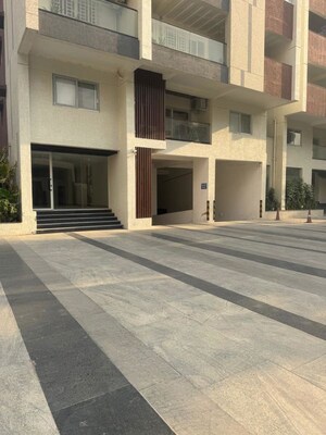 Room in 3 BHK Apartment at Jaswitha Luxor Apartments, Kokapet – for Sale