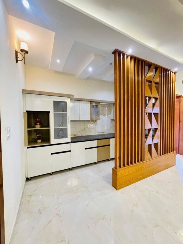 Room, kharar road 3 Bedroom 130 Sq.Yd. Builder Floor In Kharar Road Mohali 10406132