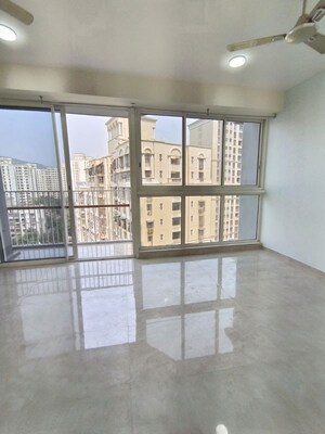 2 BHK Apartment For Rent in Lodha Amara Tower 24 And 25, Kolshet Road