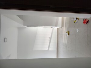 Room in 2 BHK Apartment at Kalpataru Immensa D, Kolshet Road – for Rent