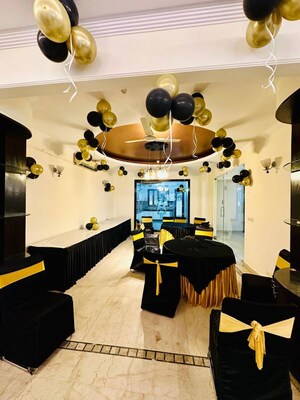 Team Area in 5 BHK Independent House at Dlf Cyber City – for Rent