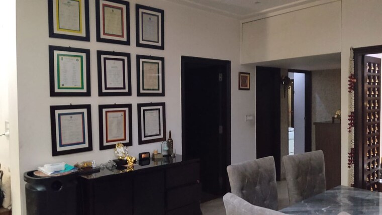 Room, sector 82 3 Bedroom 1700 Sq.Ft. Apartment In Sector 82 Noida 10406159
