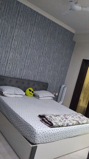 Bedroom in 3 BHK Apartment at Sector 82 – for Rent