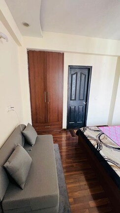 2.5 BHK + Pooja Room Apartment For Rent in Amrapali Silicon City