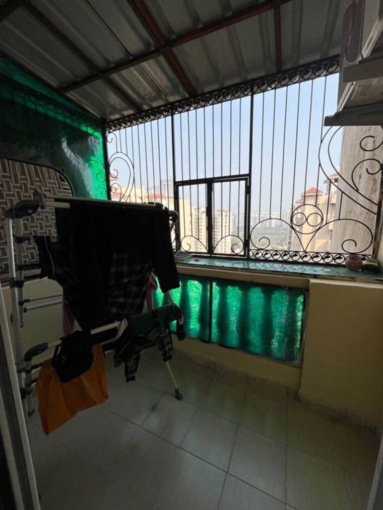 Team Area, amrapali-silicon-city 2.5 Bedroom 1180 Sq.Ft. Apartment In Sector 76 Noida 10406161