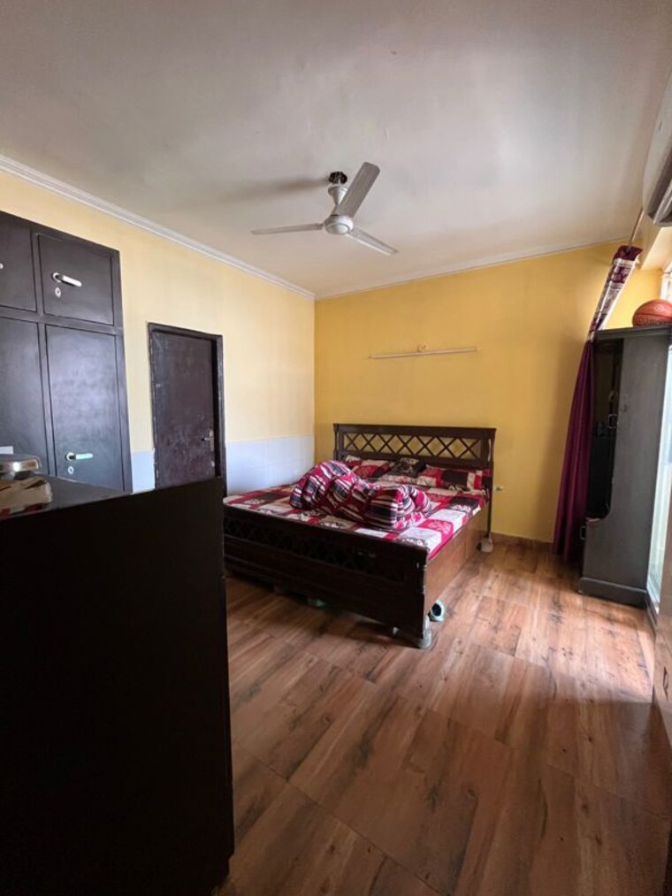 Bedroom, amrapali-silicon-city 2.5 Bedroom 1180 Sq.Ft. Apartment In Sector 76 Noida 10406161