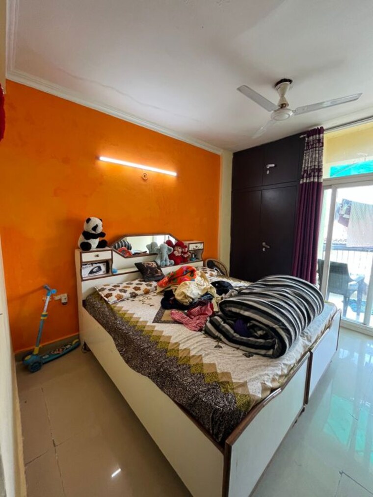 Bedroom, amrapali-silicon-city 2.5 Bedroom 1180 Sq.Ft. Apartment In Sector 76 Noida 10406161