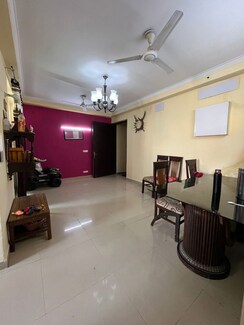 3 BHK + Servant Room Apartment For Rent in Amrapali Silicon City