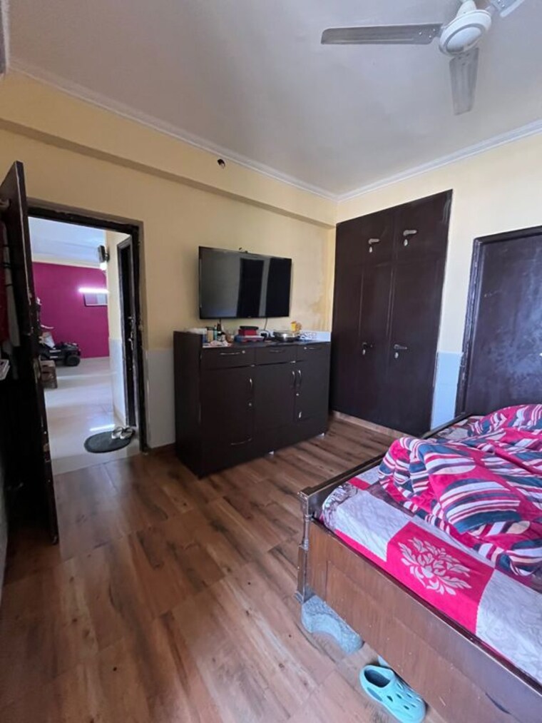 Bedroom, amrapali-silicon-city 3 Bedroom 1545 Sq.Ft. Apartment In Sector 76 Noida 10406162