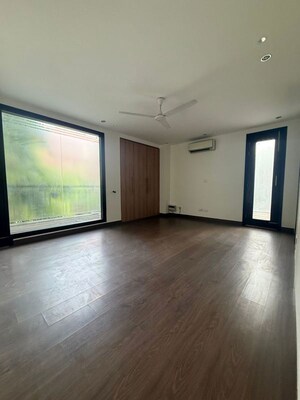 Room in 4 BHK Builder Floor at Greater Kailash I – for Rent