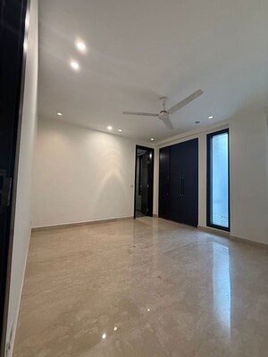 Room in 4 BHK Builder Floor at Greater Kailash I – for Rent