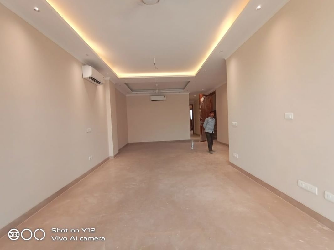 3 BHK + Pooja Room,Servant Room Builder Floor For Rent in Greater Kailash I