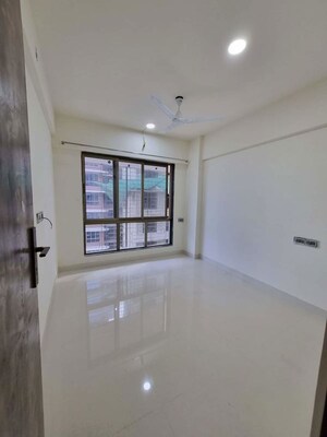 Room in 2 BHK Apartment at Shiv Shakti Tower 28, Malad East – for Rent