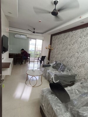 Team Area in 2 BHK Apartment at Signature Global Prime, Sector 63a – for Rent