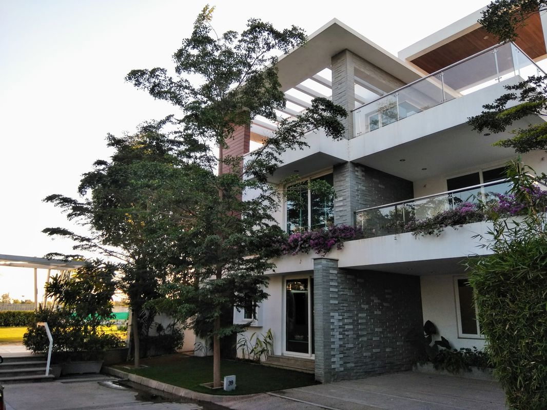 4 BHK 3300 Sq.Ft. Villa in Babukhan Lakefront