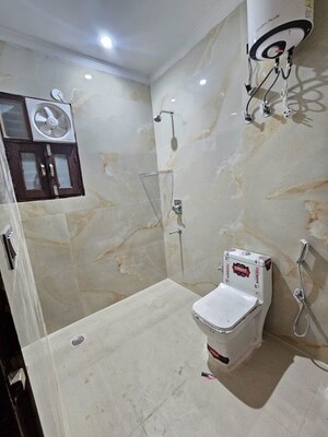 Bathroom in 2 BHK Builder Floor at Sector 21 – for Rent
