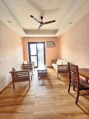 Gym in 2 BHK Builder Floor at Sector 21 – for Rent