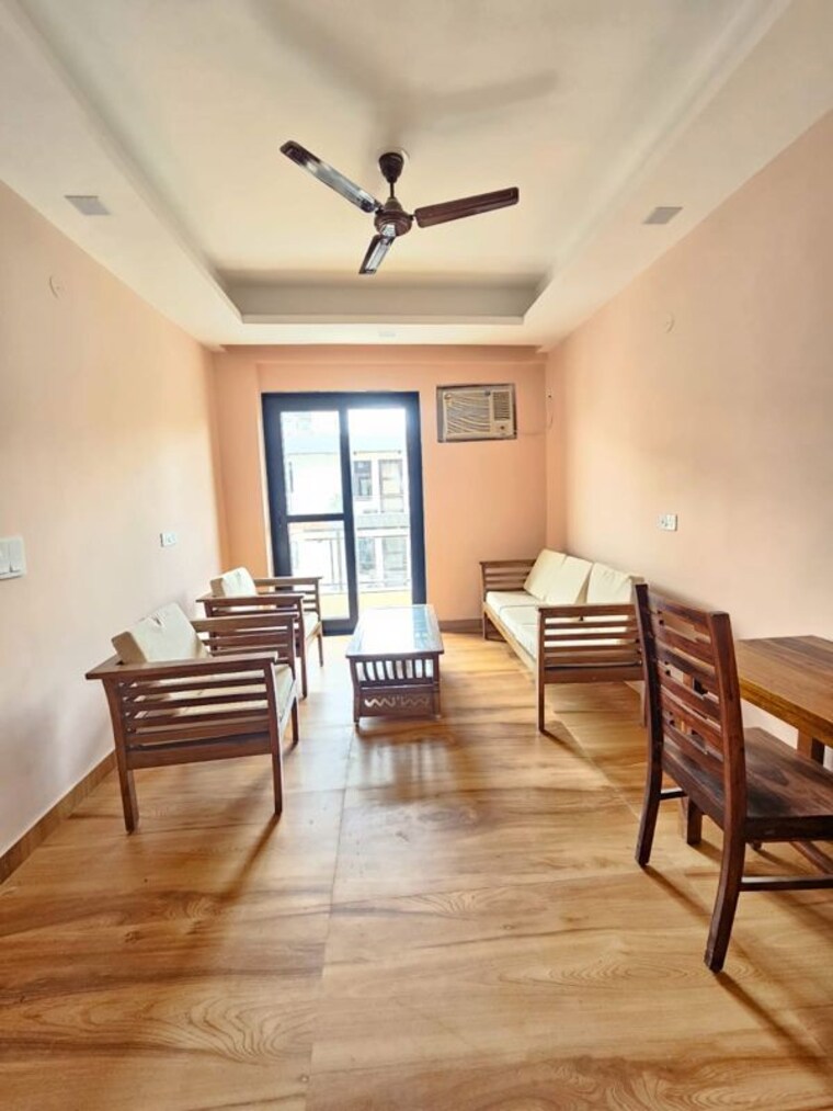 Gym, sector 21 2 Bedroom 1500 Sq.Ft. Builder Floor In Sector 21 Gurgaon 10406266
