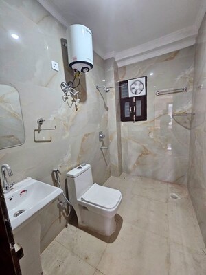 Bathroom in 2 BHK Builder Floor at Sector 21 – for Rent