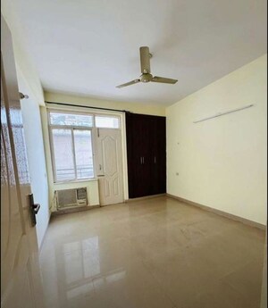 2 BHK Apartment For Rent in Maya Garden City, Lohgarh