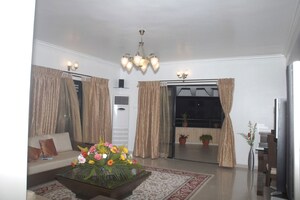 Hall in 4 BHK Builder Floor at Rohan 10 Kasturkunj, Ashok Nagar – for Sale