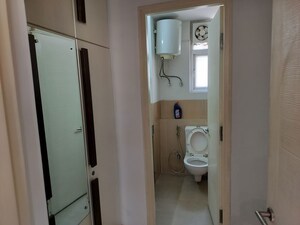 Bathroom in 3.5 BHK Apartment at Emaar Emerald Floors Premier, Sector 65 – for Rent