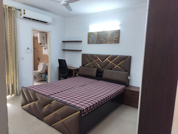 Bedroom, emaar-emerald-floors-premier 3.5 Bedroom 1650 Sq.Ft. Apartment In Sector 65 Gurgaon 10406282