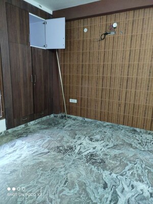 Room in 3 BHK Builder Floor at Malibu Town – for Rent
