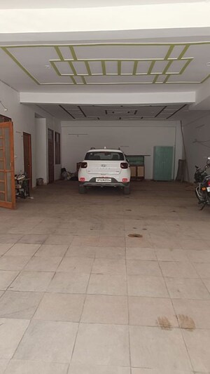 Parking in 3 BHK Independent House at Indira Nagar – for Rent