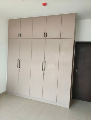 Room in 2 BHK Apartment at Karle Vario Homes, Hebbal – for Rent