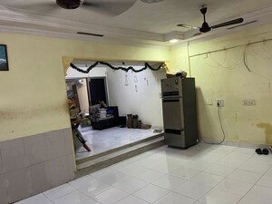 Team Area in 2 BHK Apartment at Shah Complex 2, Sanpada – for Rent